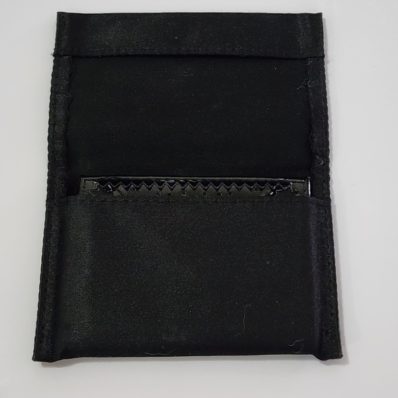 Dior Double-Sided Compact Mirror and Pouch - Picture 4 of 6